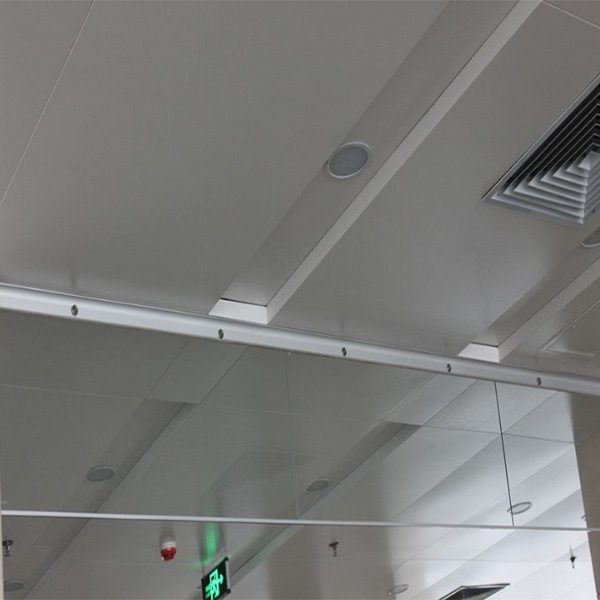 擋煙垂壁有幾種(圖1) 寫字樓擋煙垂壁.jpg